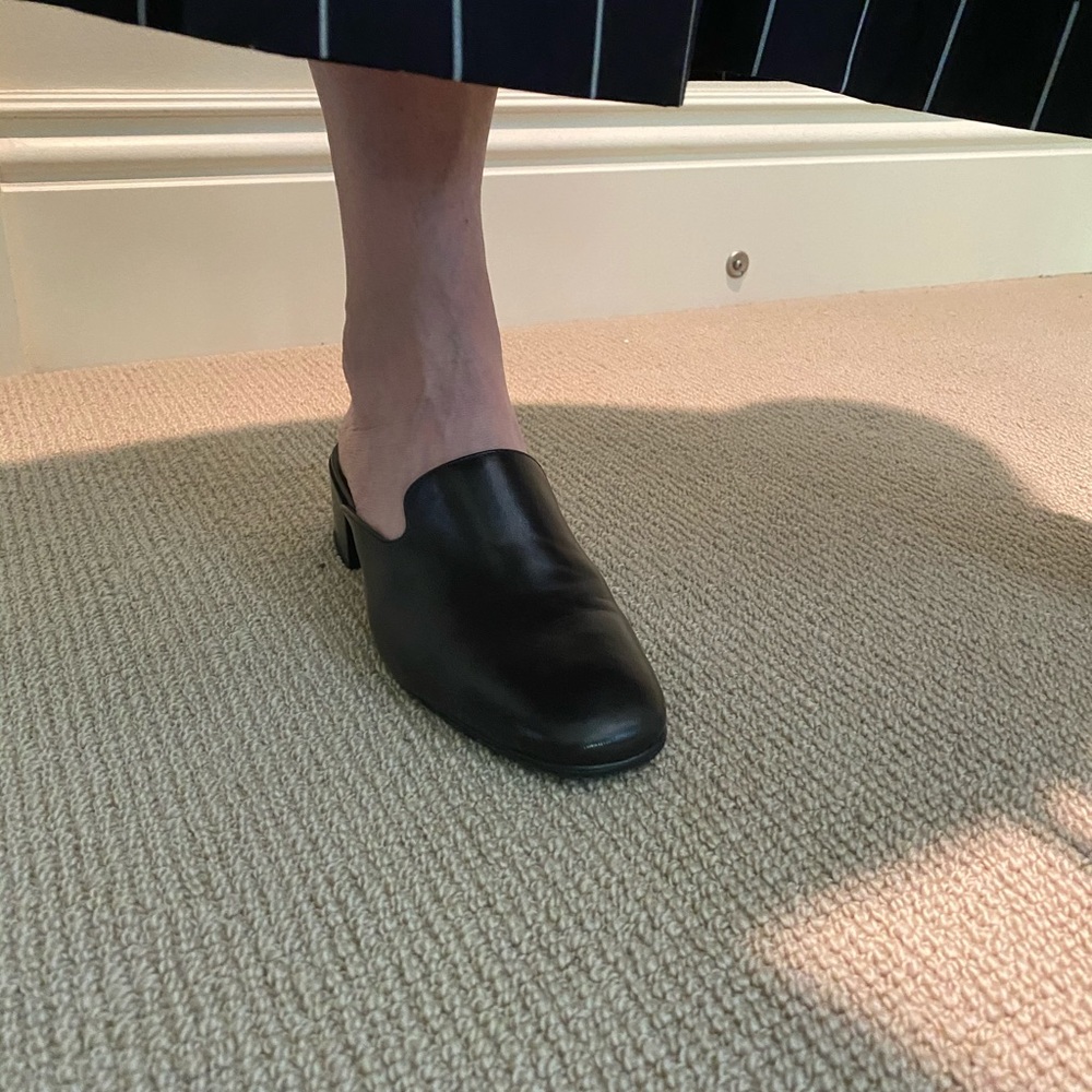 Barneys Slides - Picture 10 of 13